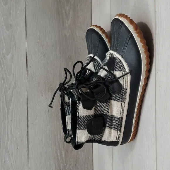 Sorel Women Madewell X Out N About Ankle Plaid Duck Saltwater Boots shoe