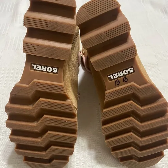 SOREL Women's Joan Of Arctic Wedge III Tawny Buff Leather Boots Sz  9