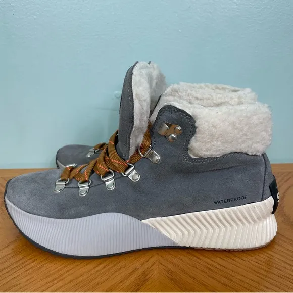 Sorel Women’s Out N About Conquest Boots Waterproof Gray Size 8 Quarry Fawn