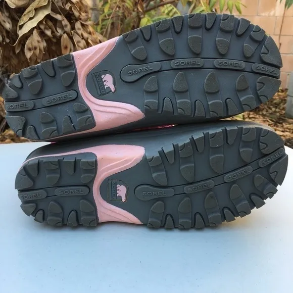 Sorel Women’s Pink Waterproof Snow Boots Size 6