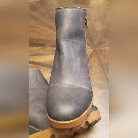 Sorel Women's Waterproof Grey Leather Wedge Ankle Boots - Size 9