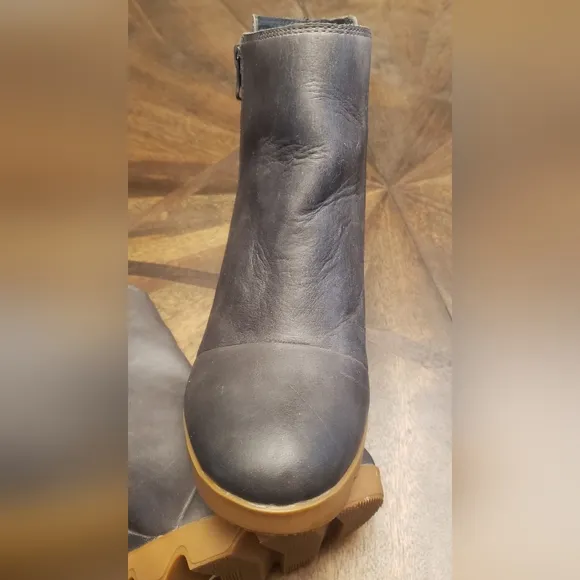 Sorel Women's Waterproof Grey Leather Wedge Ankle Boots - Size 9