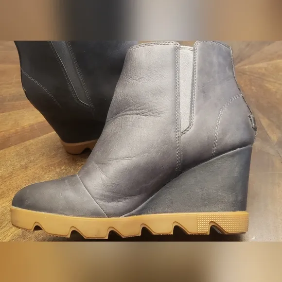 Sorel Women's Waterproof Grey Leather Wedge Ankle Boots - Size 9