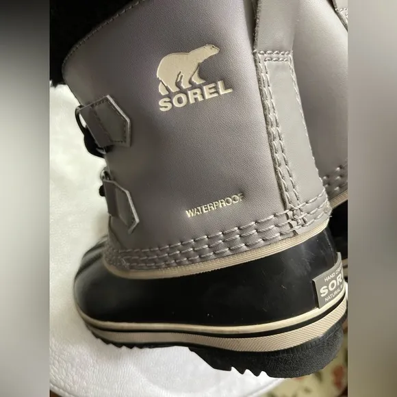 Sorel Yoot Pac Kids Waterproof insulated snow boots SZ 10 QUARRY/BLK