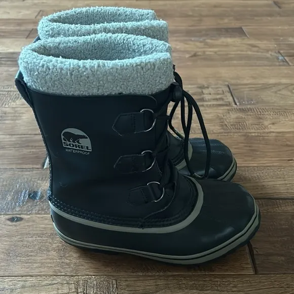 Sorel Yoot Pac TP Waterproof Winter Snow Boots Black Gray Unisex Youth Size 5