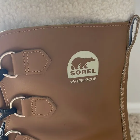 Sorel youth kids Caribou boots size 4