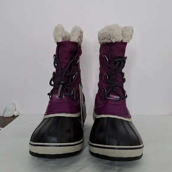 Sorel youth yoot pac nylon boot purple 4 NWT