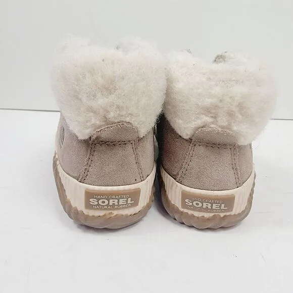 Sorel Kids Out and About Conquest Boots Size 1 Grayish Tan Suede