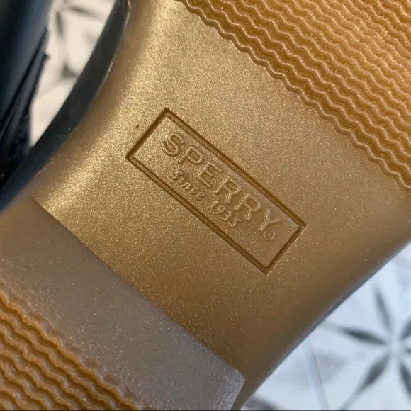 SPERRY | NWoT Metallic Saltwater Duck Boots 3 &amp; 4