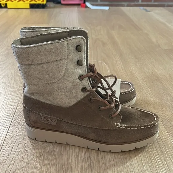 Sperry Suede Brown and Gray High-Top Lace Up Boots Size 6.5 NWT