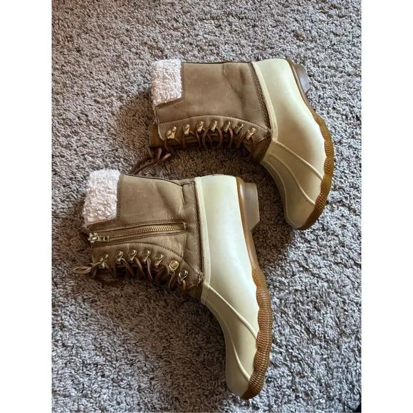 Sperry Women’s Saltwater Waterproof boots