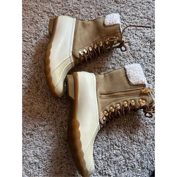 Sperry Women’s Saltwater Waterproof boots
