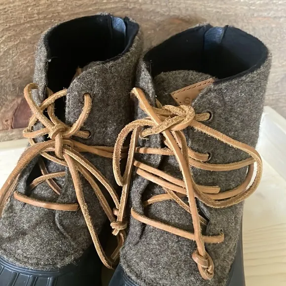 Sperry wool Saltwater duck boots