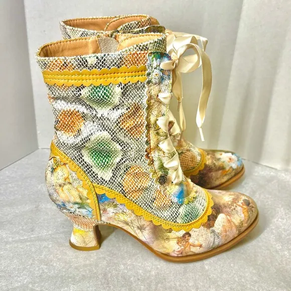 Spring Step L'Artiste Women's BEWITCH-PYTHON Metallic Animal Print Boots Sz 38