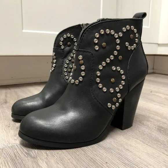 Steve Madden Awsum Booties Size 7 Studded Black Leather Ankle Boots Western