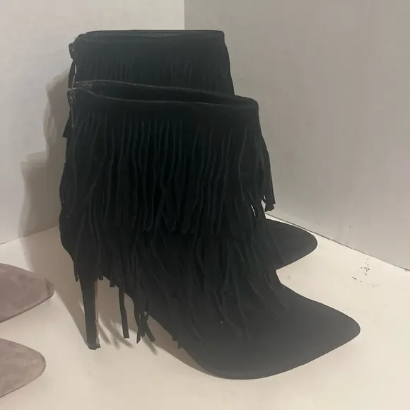 Steve Madden Black Khaki Suede Flapper Fringe Ankle Western Booties Boots Size 9