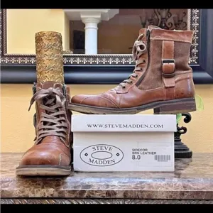 Steve Madden Brown Boots size 8 Sidecor  Buckle Combat boots