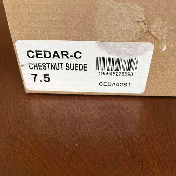 Steve Madden Cedar Suede chain ankle booties