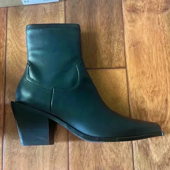 Steve Madden Faux leather black Alecia Western Boots Size 8.5