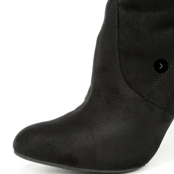 Steve Madden  Gorgeous Black Vegan suede over the knee boots, 8,  GD