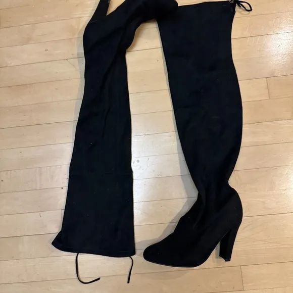 Steve Madden  Gorgeous Black Vegan suede over the knee boots, 8,  GD
