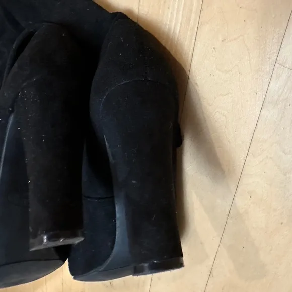 Steve Madden  Gorgeous Black Vegan suede over the knee boots, 8,  GD