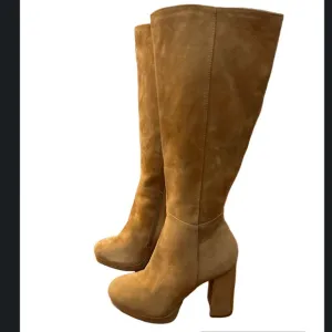 Steve Madden Marcello Womens Suede Boots Color:Sand Suede Size:8