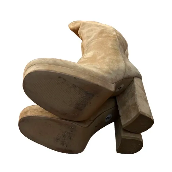 Steve Madden Marcello Womens Suede Boots Color:Sand Suede Size:8