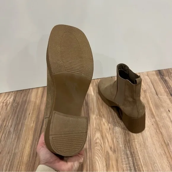 Steve Madden Nude Suede Platform Y2K Chunky Block Heel Boots