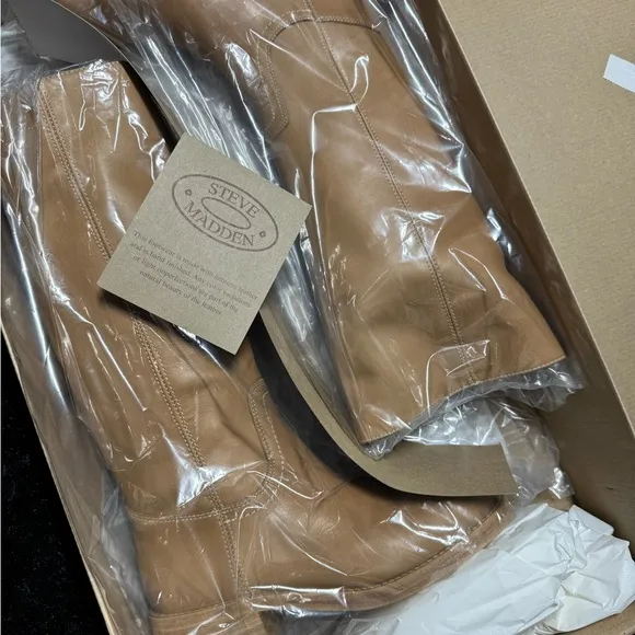 Steve Madden Riggs - Banana Leather Boots Size 5.5 (NWT)