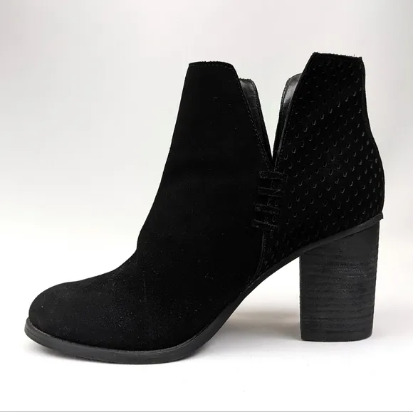 Steve Madden Shepp Perforated Suede Boot Notched Whipstitched Block Heel Black 9