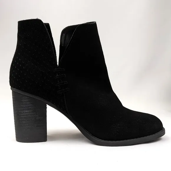 Steve Madden Shepp Perforated Suede Boot Notched Whipstitched Block Heel Black 9