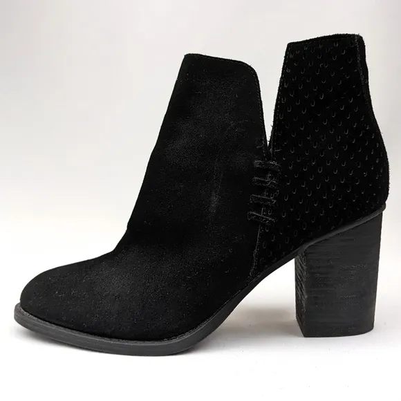 Steve Madden Shepp Perforated Suede Boot Notched Whipstitched Block Heel Black 9