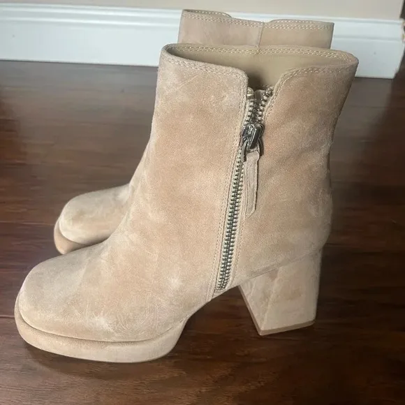 Steve Madden Tan Suede Boots-NWT- Size 8.5-party clique
