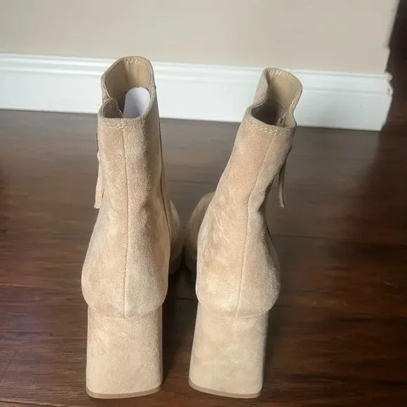 Steve Madden Tan Suede Boots-NWT- Size 8.5-party clique