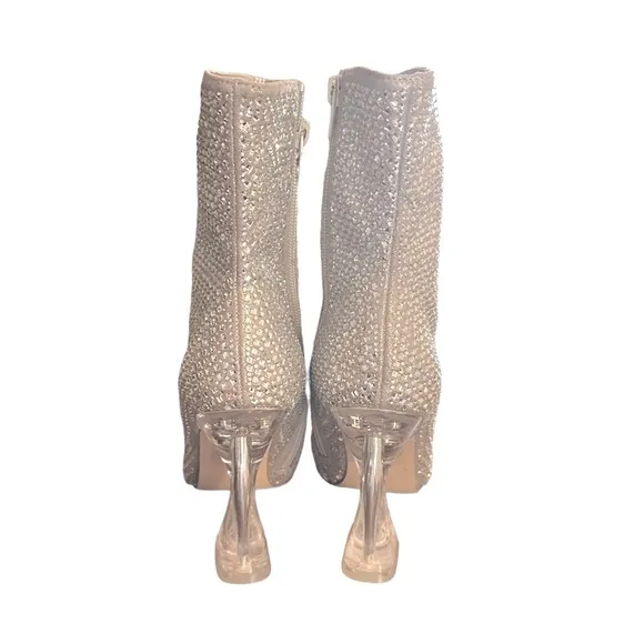 Steven Madden Booties Boots Vivy Silver Sparkle Shiny Gem Boots - size 6M