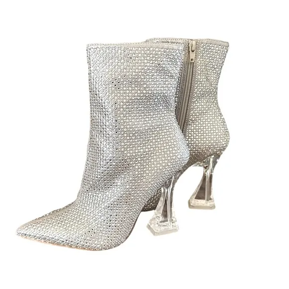 Steven Madden Booties Boots Vivy Silver Sparkle Shiny Gem Boots - size 6M