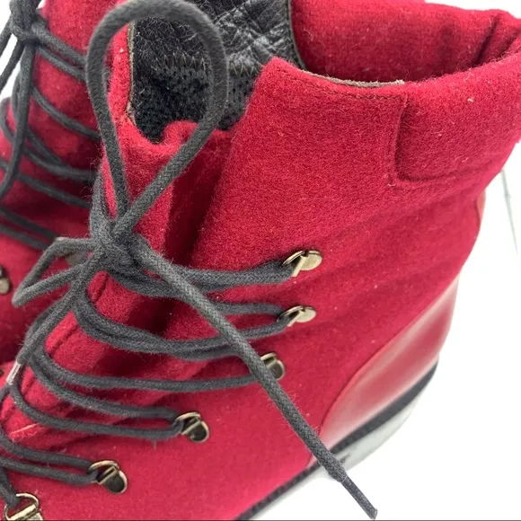Stuart Weitzman ankle combat boots wool/leather wine color women’s Size 8