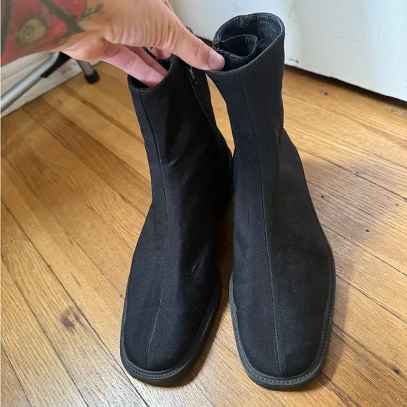 Stuart Weitzman Gore-Tex Square Toe Block Heel Ankle Boots | Size 7