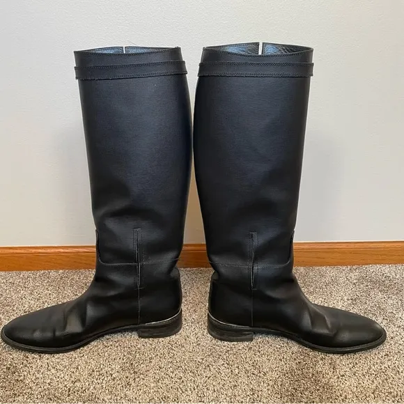 STUART WEITZMAN- Knee High Riding Boot Saffiano Leather Jumping Boot Size 9.5