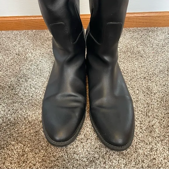 STUART WEITZMAN- Knee High Riding Boot Saffiano Leather Jumping Boot Size 9.5