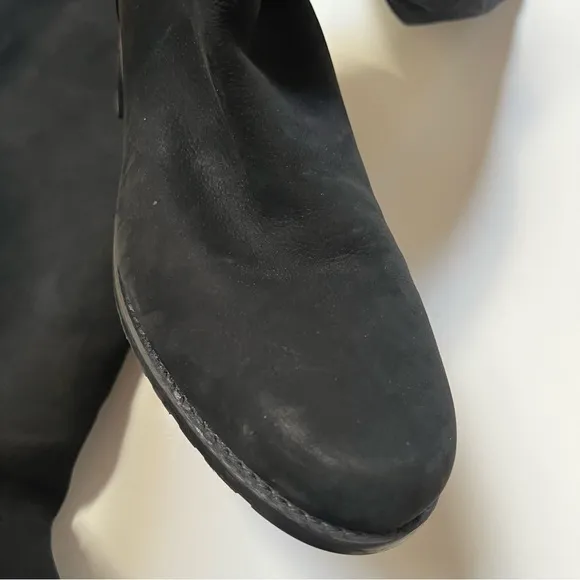 Stuart Weitzman knee-high suede boots, size 7