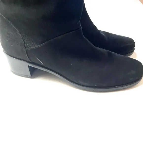 Stuart Weitzman knee-high suede boots, size 7