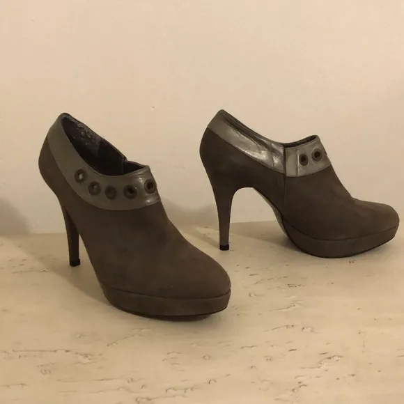 Stuart Weitzman Suede High Heel Ankle Boots Size 6