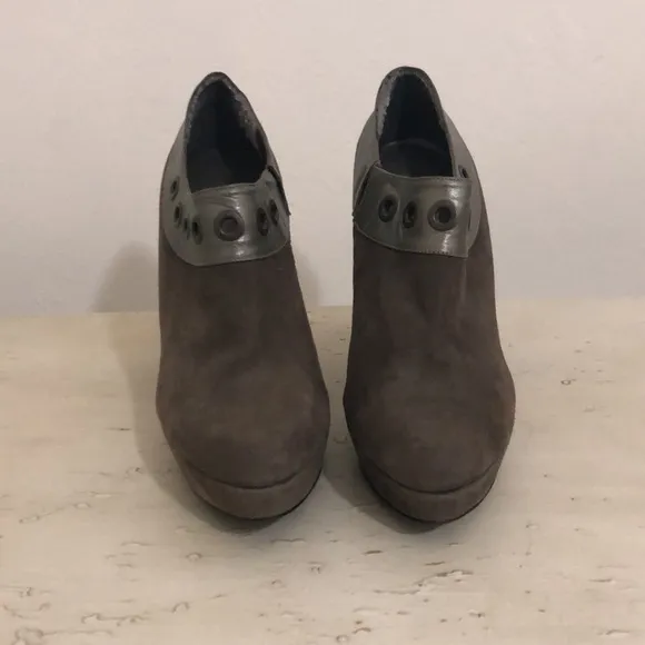 Stuart Weitzman Suede High Heel Ankle Boots Size 6