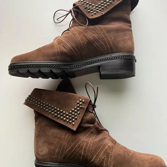 Stuart Weitzman Yadastud Brown Suede Bronze Stud Moto Ankle Boots Size 8M