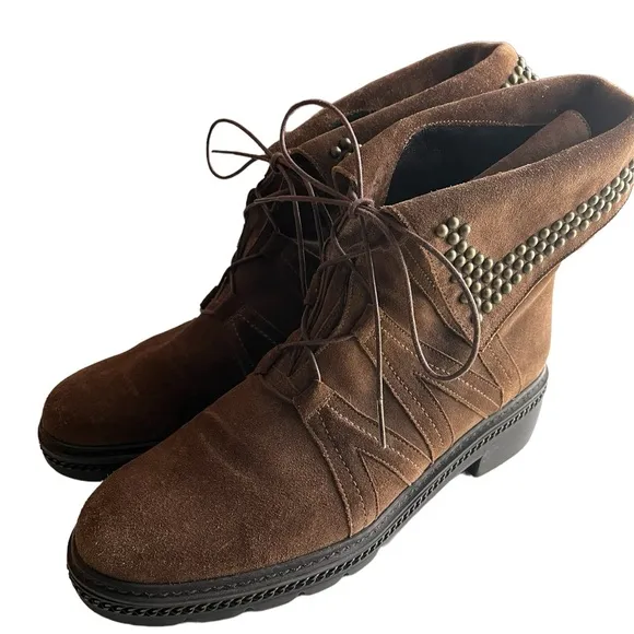 Stuart Weitzman Yadastud Brown Suede Bronze Stud Moto Ankle Boots Size 8M