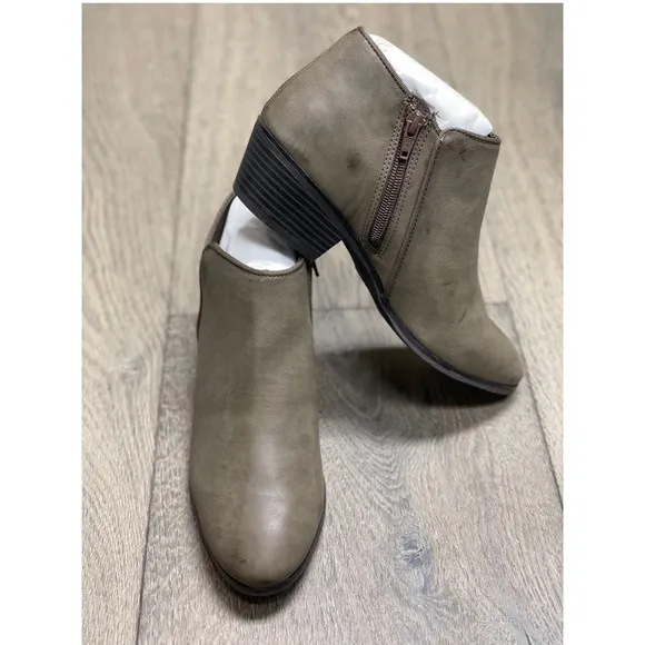 Style &amp; Co - Wileyy Ankle Booties - Size 8 - NIB