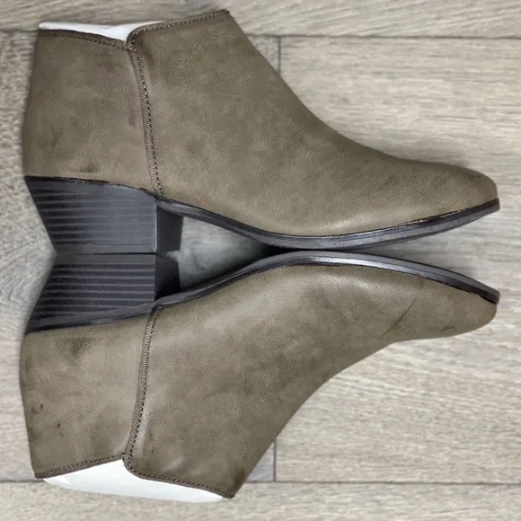 Style &amp; Co - Wileyy Ankle Booties - Size 8 - NIB