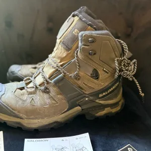 SUPERSALE! 💰💰💰Salomon Men's Hiking Boots - Brown and Black